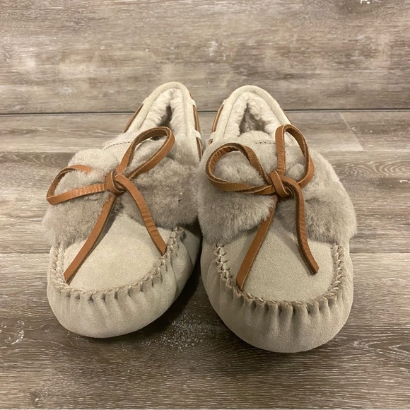 UGG | Dakota Double Bow Moccasin Slippers In Goat Gray Size 10 NEW - Picture 6 of 14